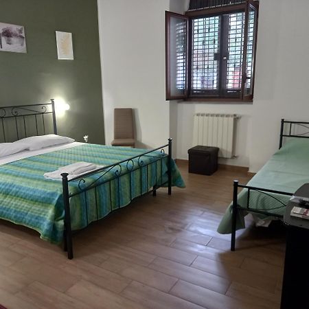A Casa Di Lori Apartment Palermo Bagian luar foto