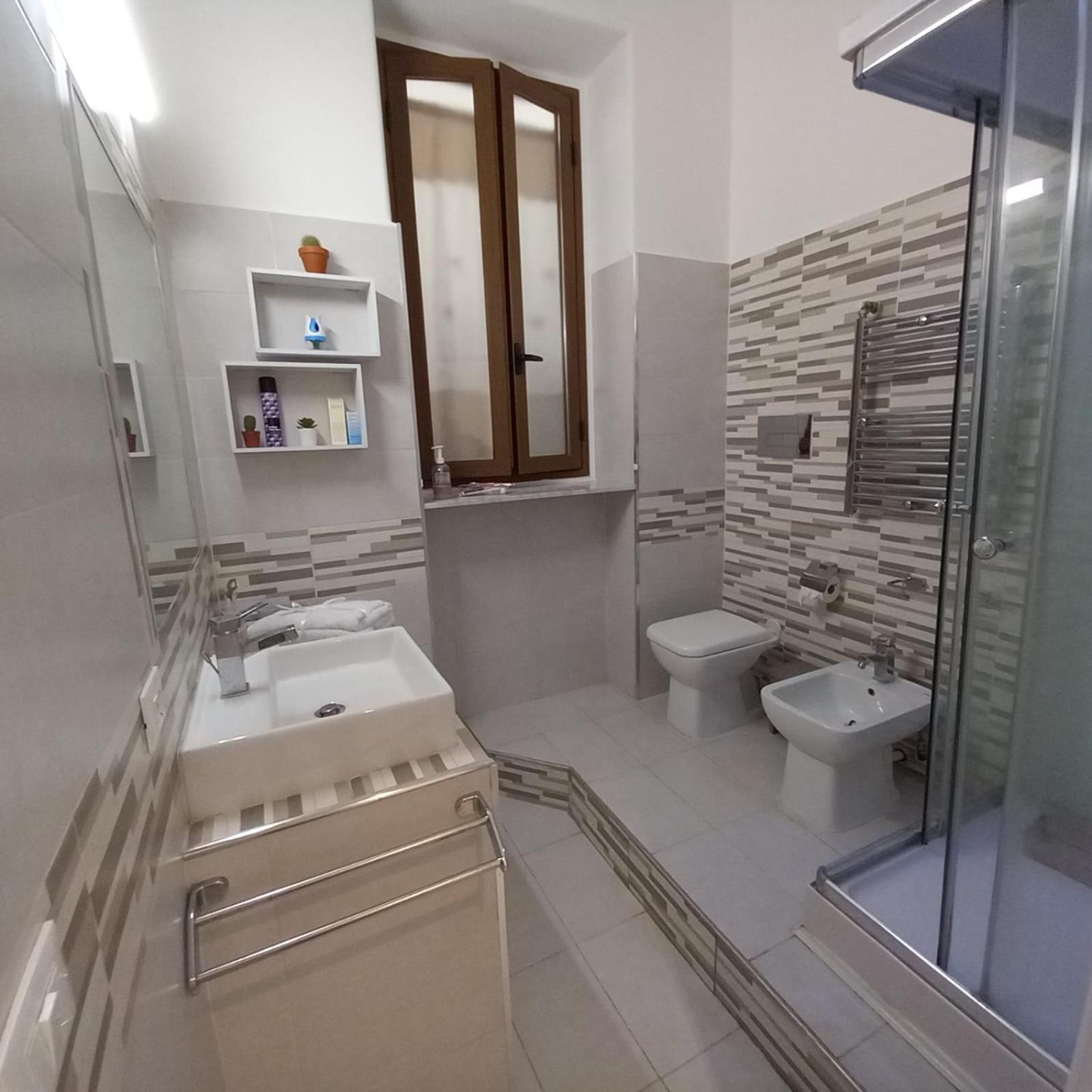 A Casa Di Lori Apartment Palermo Bagian luar foto