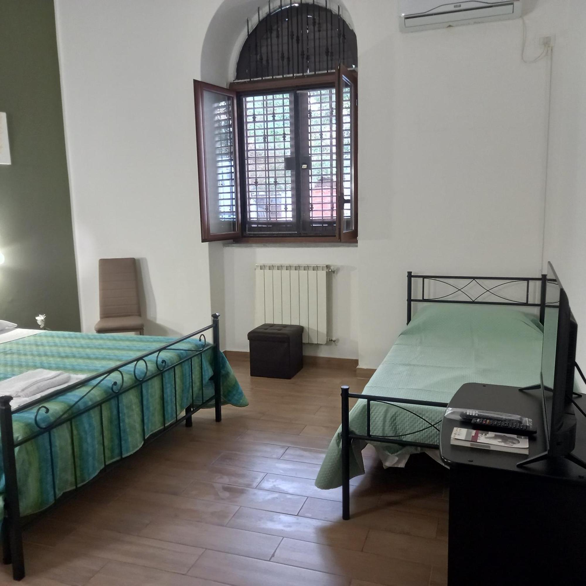 A Casa Di Lori Apartment Palermo Bagian luar foto