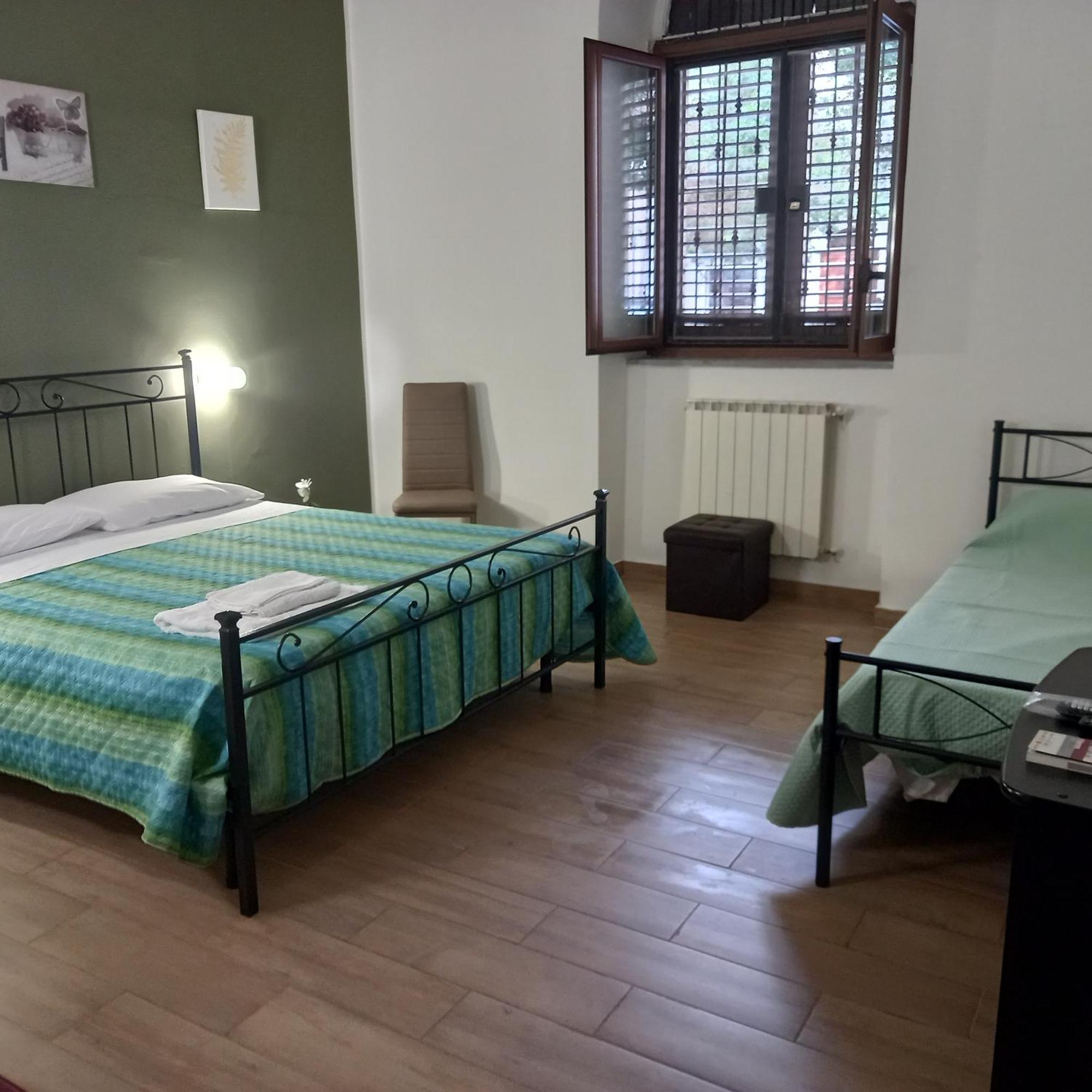 A Casa Di Lori Apartment Palermo Bagian luar foto